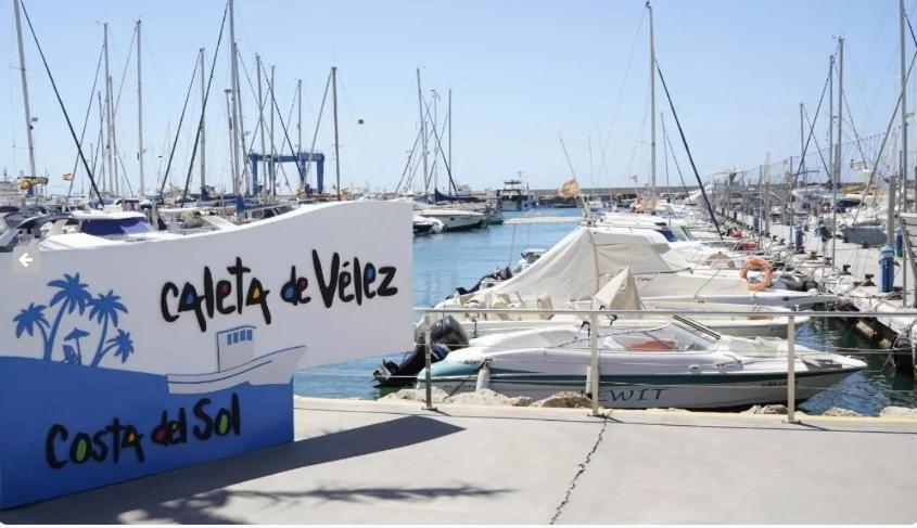Precioso Apartamento En Primera Linea De Playa En Caleta De Velez Exterior foto